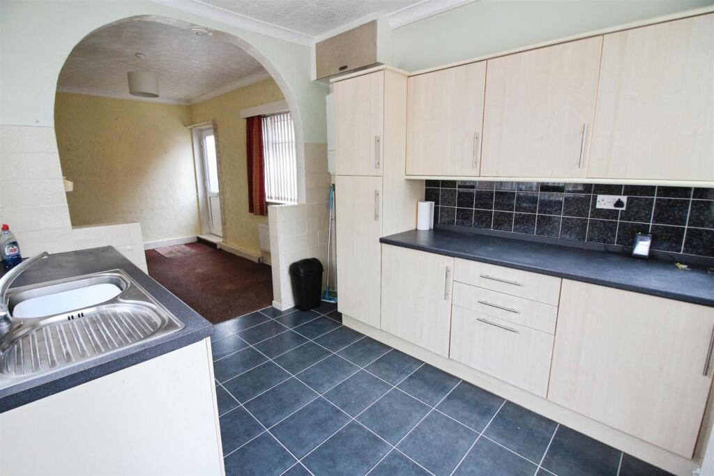 Broomhill, Castleford photo 4