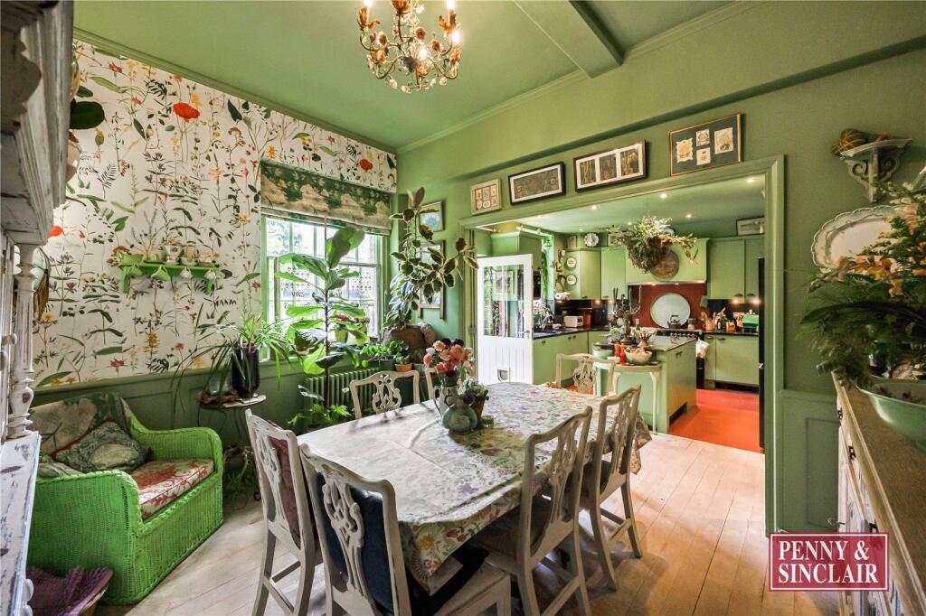 Main image of property: Regatta Short Let - Market Place, RG9 2AA