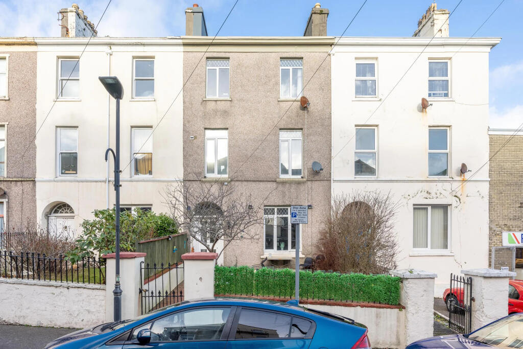 Main image of property: 5, Harris Terrace, Douglas
