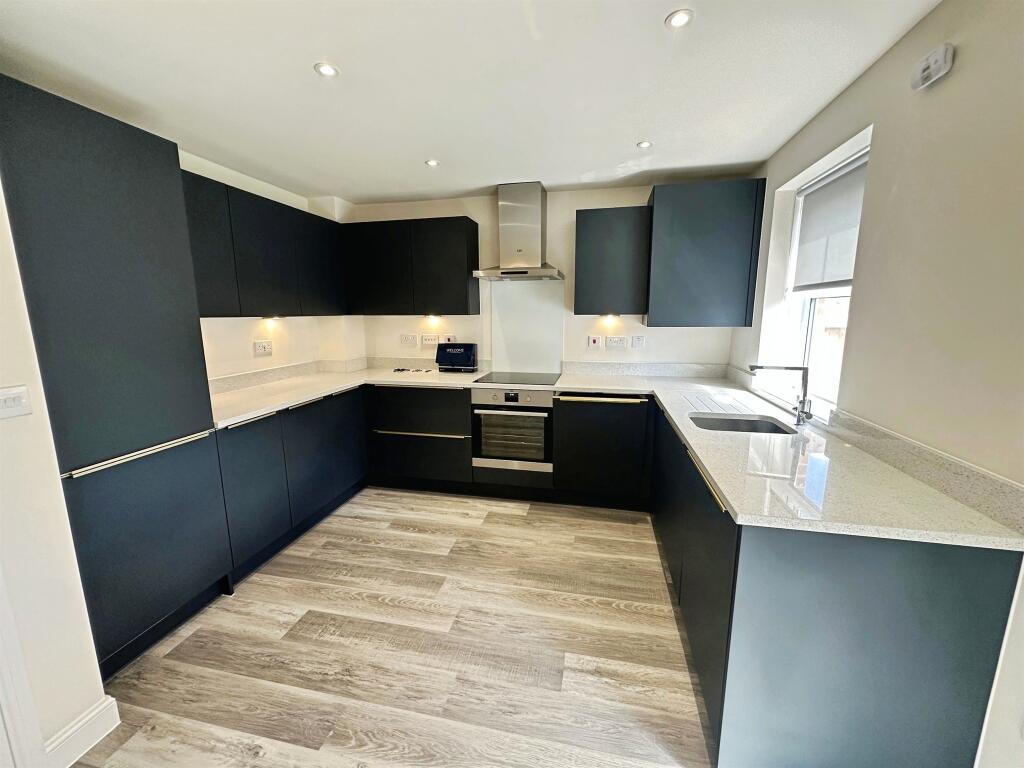 Juniper Drive, Rainworth, Mansfield photo 4