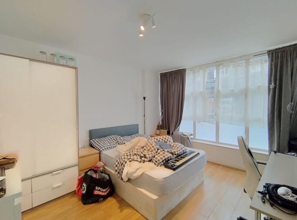House in London - More