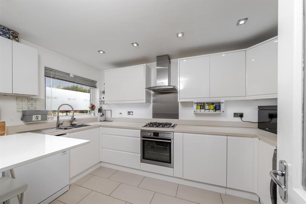 House in St Albans, Milehouse - View 5