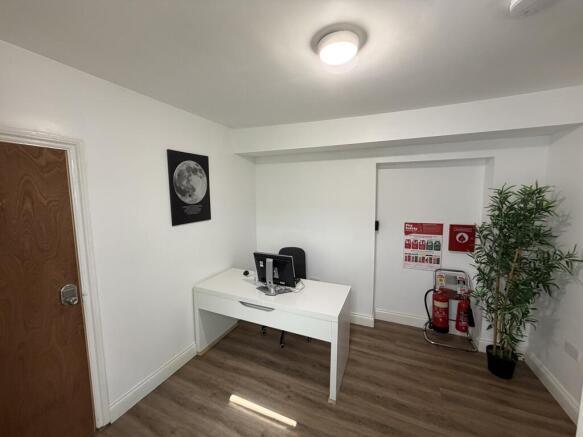 Photo 7