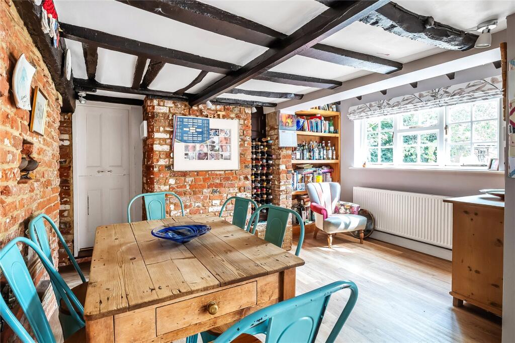 House in Guildford, Ripley - More