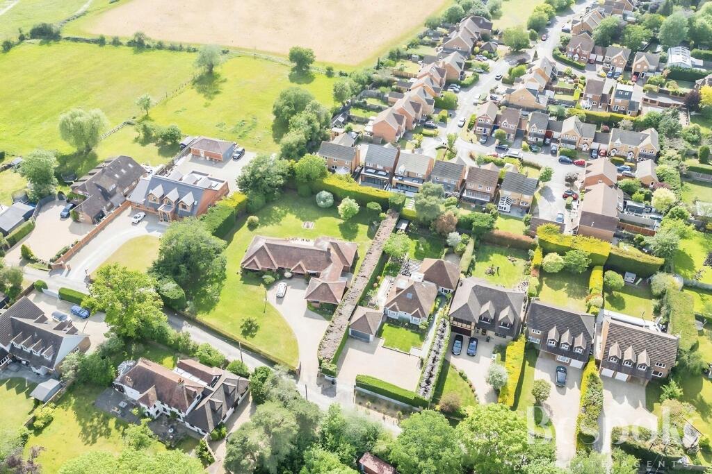 Sussex Lane, Spencers Wood, RG7 - View 4