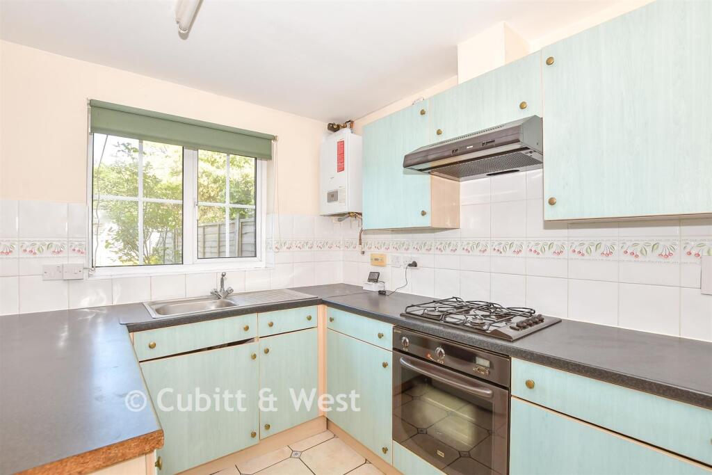 House in Reigate and Banstead, Reffles Bridge, Earlswood - View 4