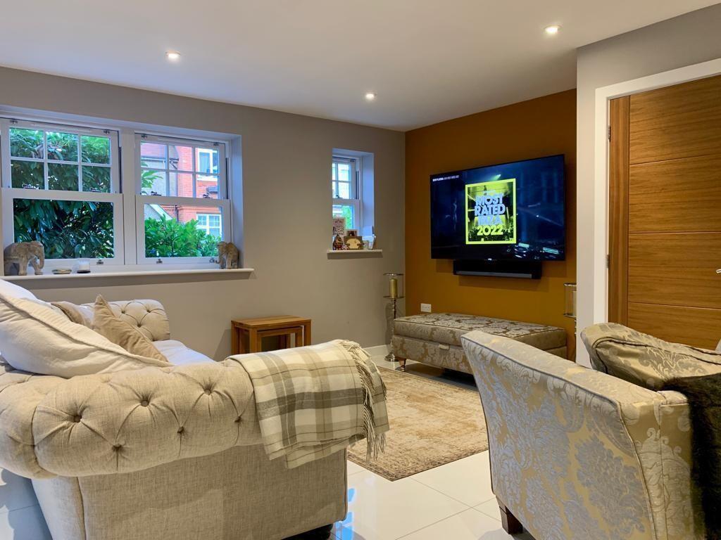 Westbury View, Brentwood, CM14 photo 2