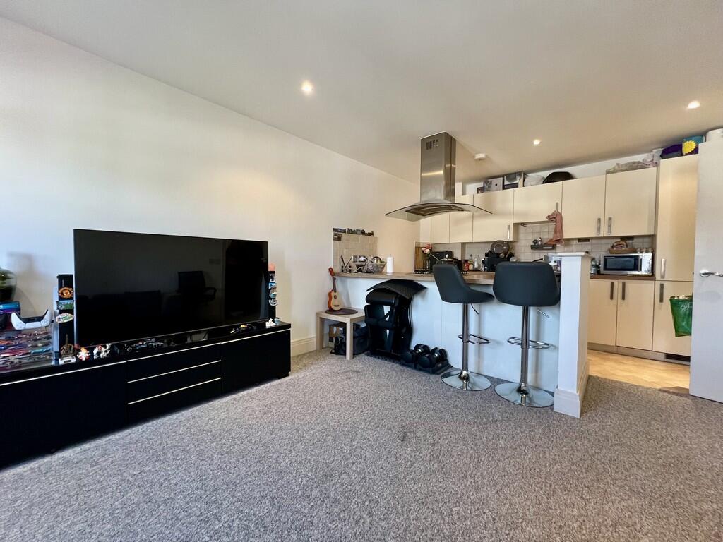 Apartment in Harrow - View 5