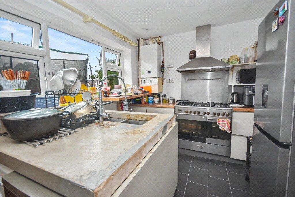 House in Wakefield, Agbrigg - View 3