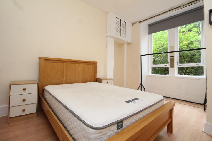 Apartment in Glasgow - More