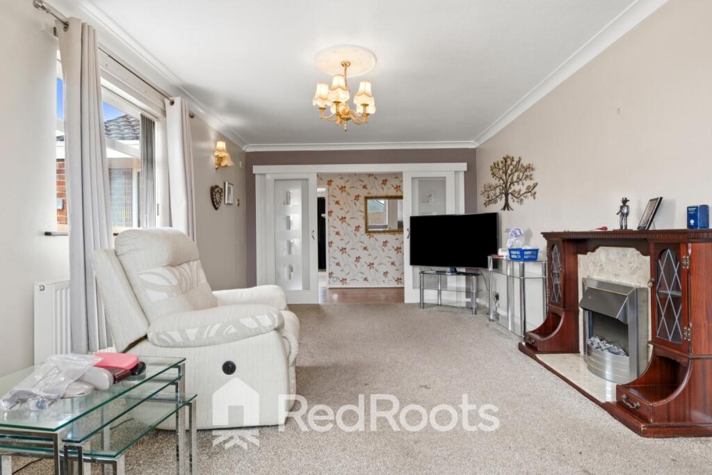 House in Doncaster, Skellow - More