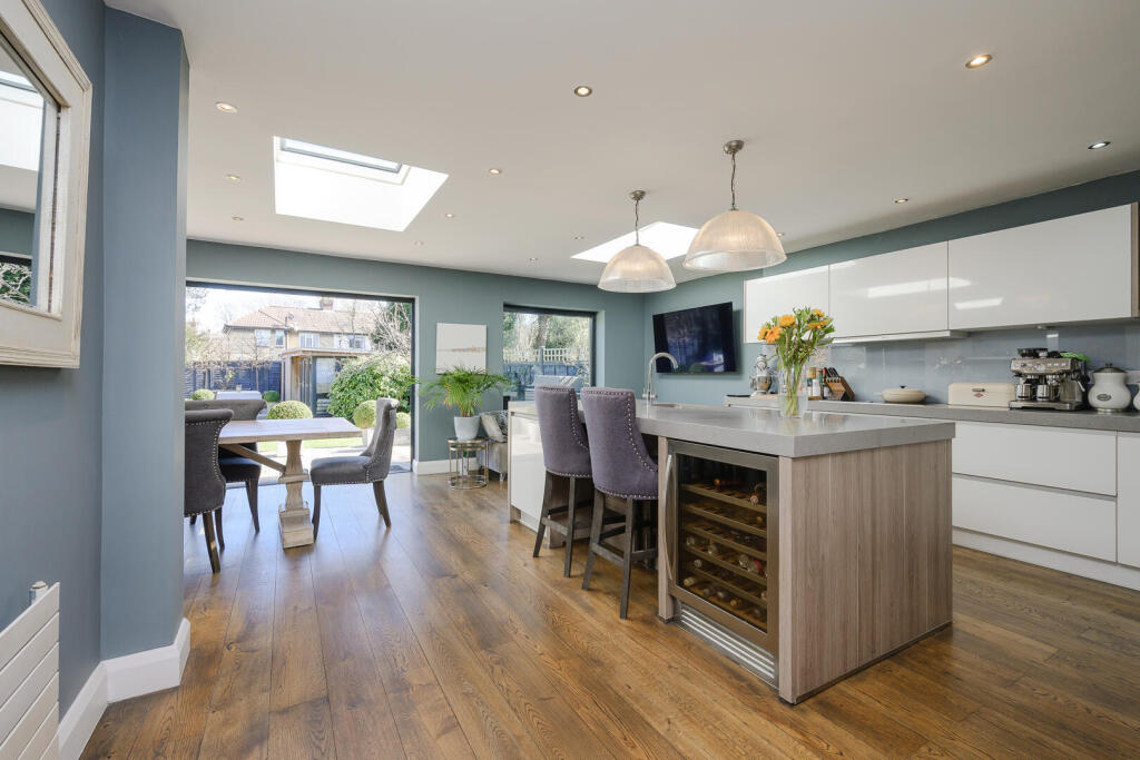 Main image of property: Marksbury Avenue, Richmond