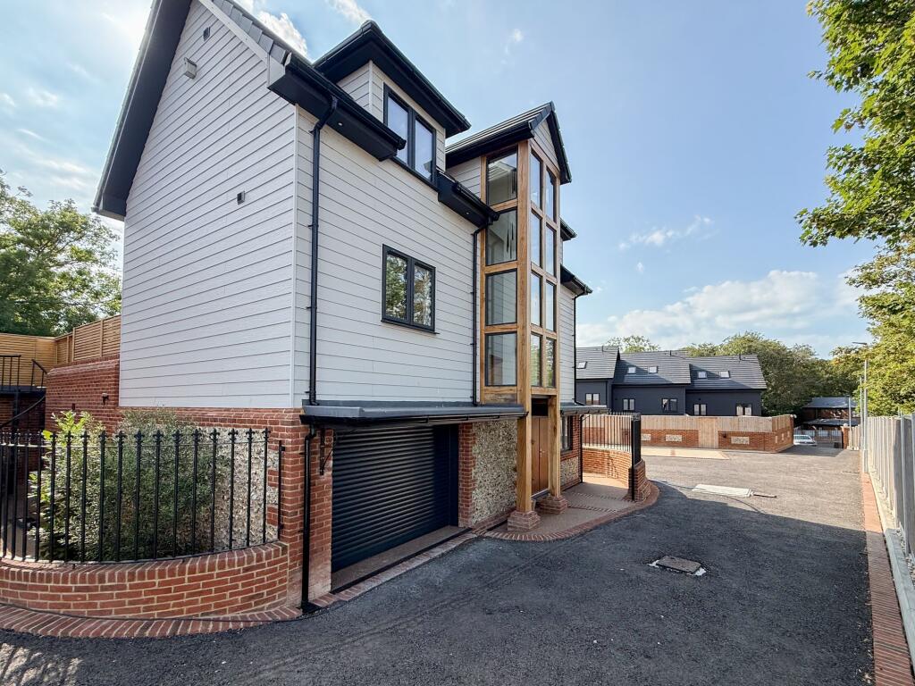 Main image of property: Tivoli Park Gardens, Margate, CT9