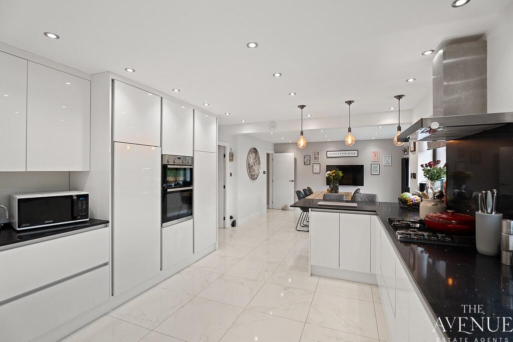 House in Newcastle-under-Lyme, Westbury Park - View 3