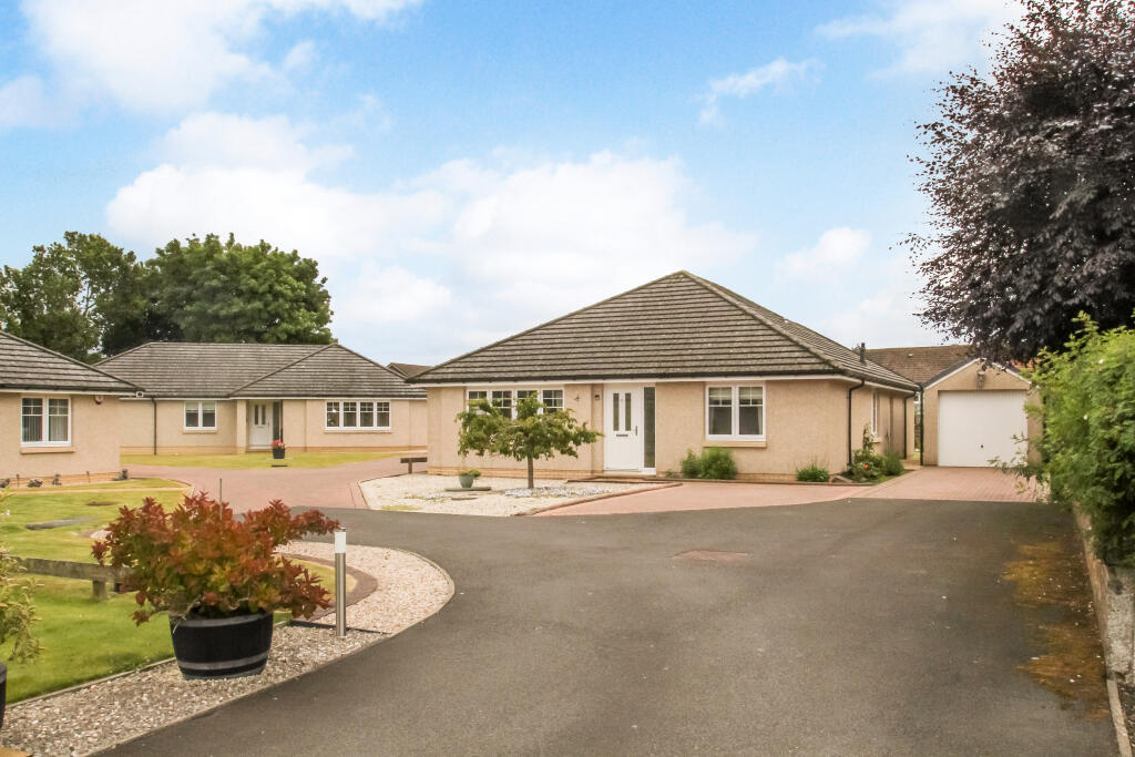 Main image of property: 31a Parkneuk Road, Dunfermline, KY12 9BL