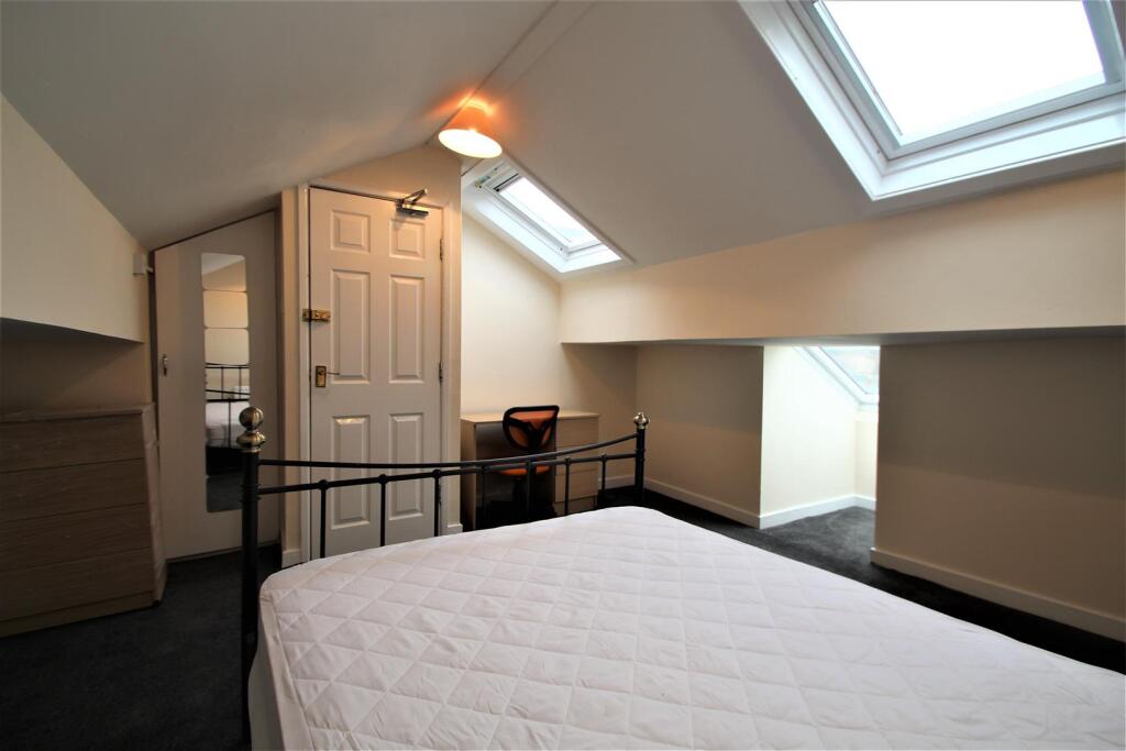 House in Leeds - View 5