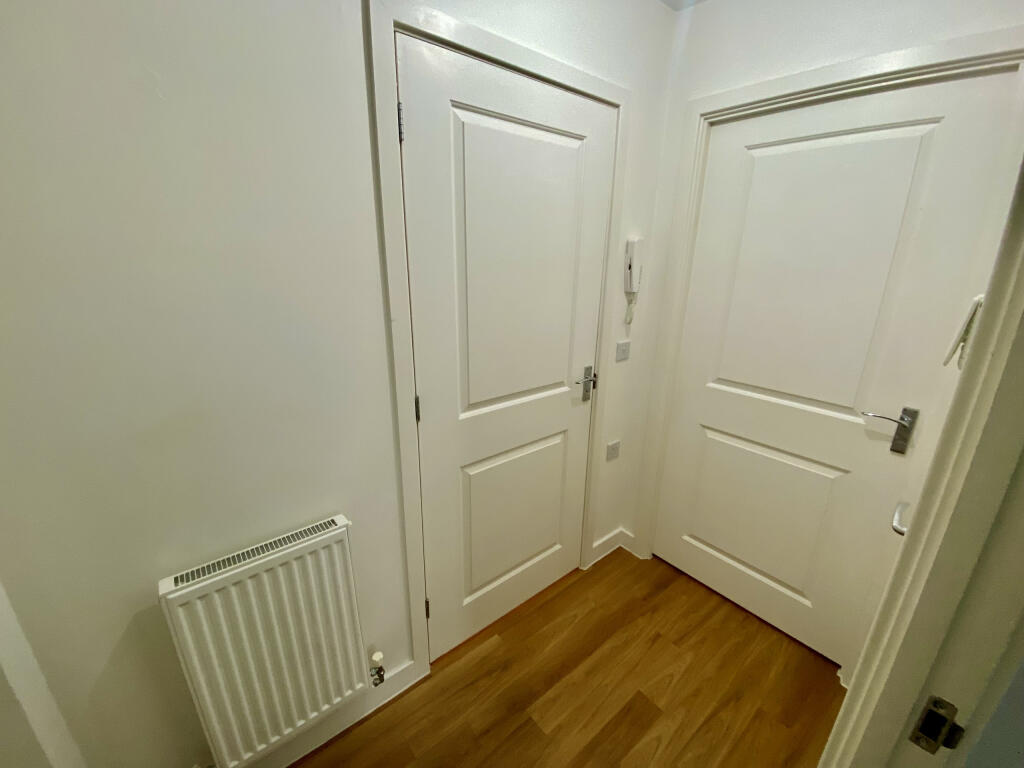 Flat 10, The Moorings, 21 Albert Way, East Cowes, photo 3
