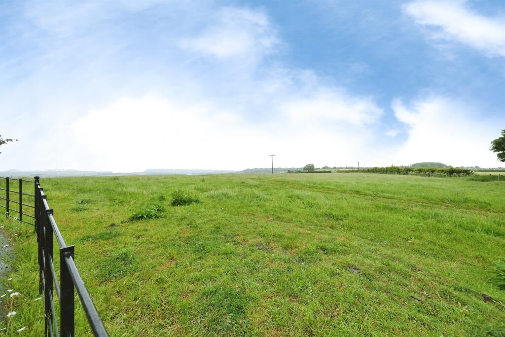 Castle View, Palterton, Chesterfield photo 4