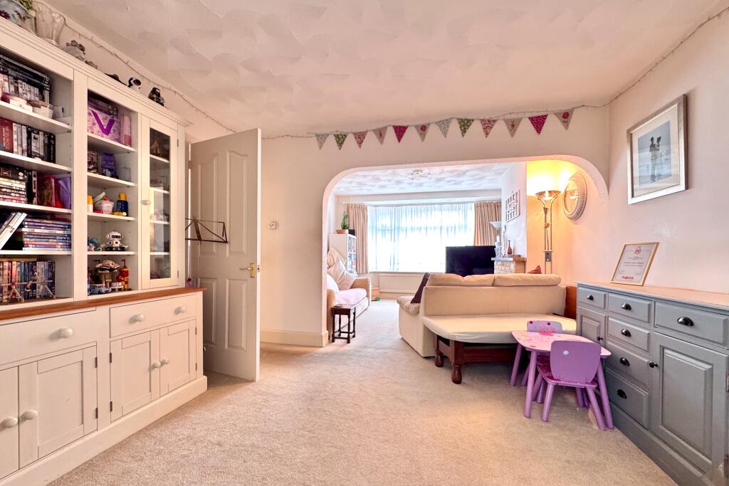 Hendrie Close, Swanage photo 4