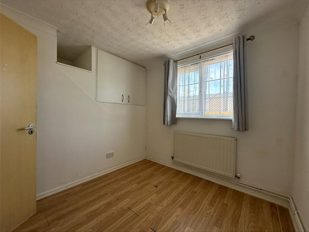 House in Bracknell - More