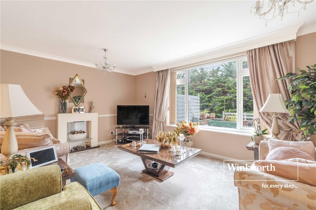 Fairway Drive, Christchurch, Dorset, BH23 photo 3