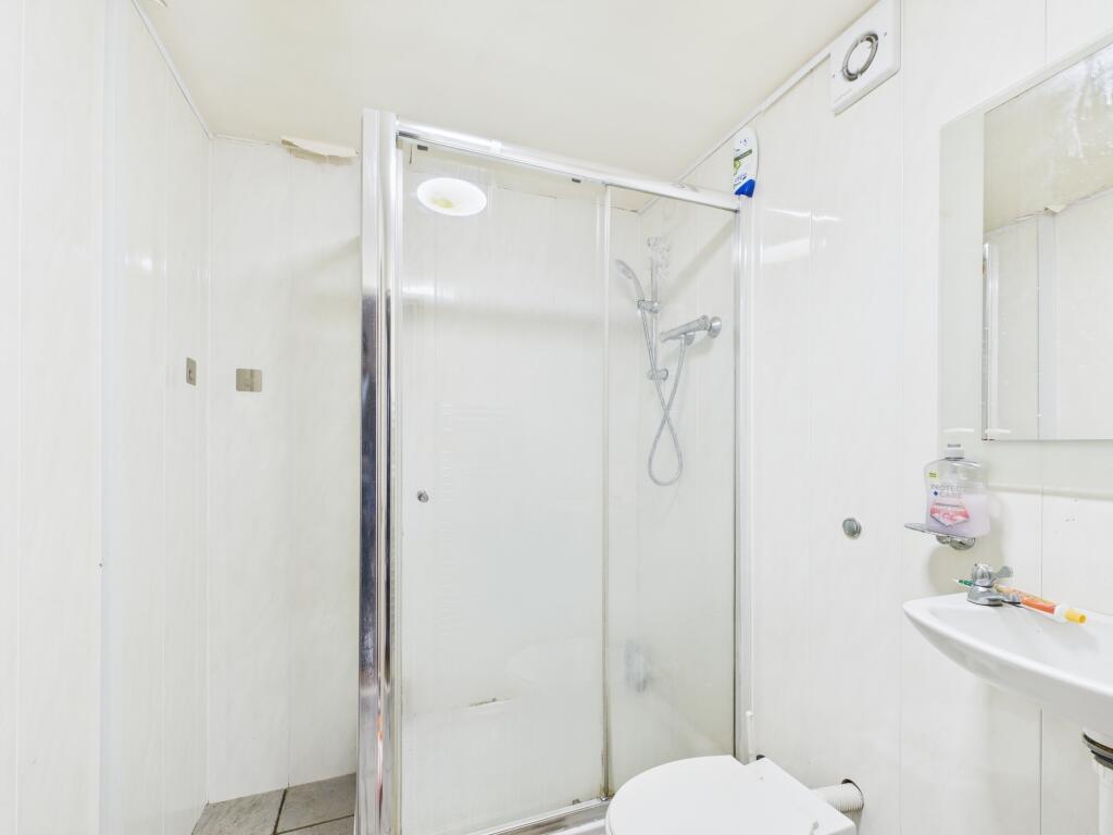 Moss House Close, City Centre, Birmingham, B15 photo 4