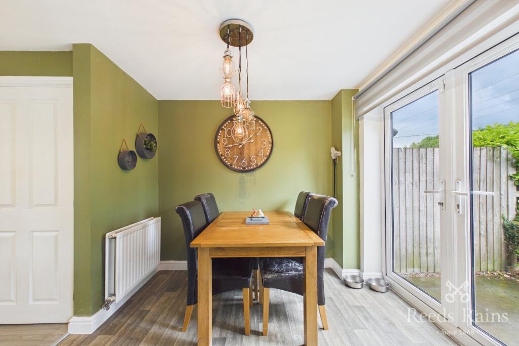 Field View Close, Holmes Chapel, Crewe, Cheshire, CW4 photo 4