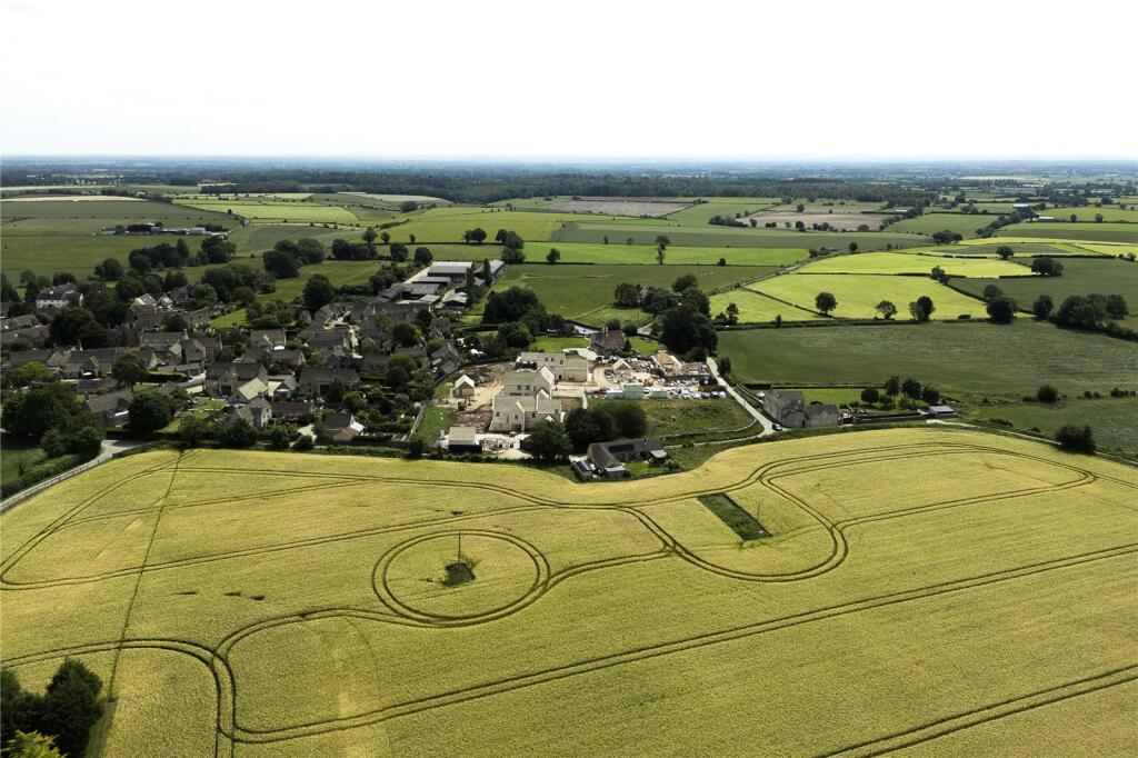 Hillmist Place, Leighterton, Nr Tetbury, Gloucestershire, GL8 photo 4