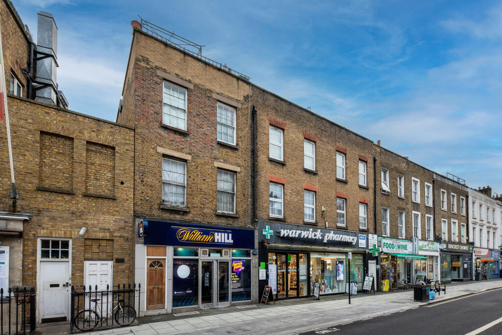 Main image of property: 32 Warwick Way, London, SW1V 1RY