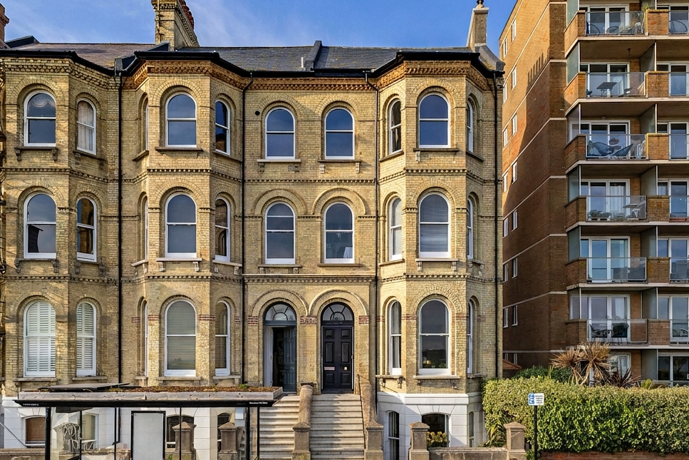 Main image of property: Kingsway, Hove, BN3