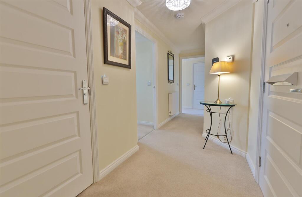 Apartment in Slough - View 3
