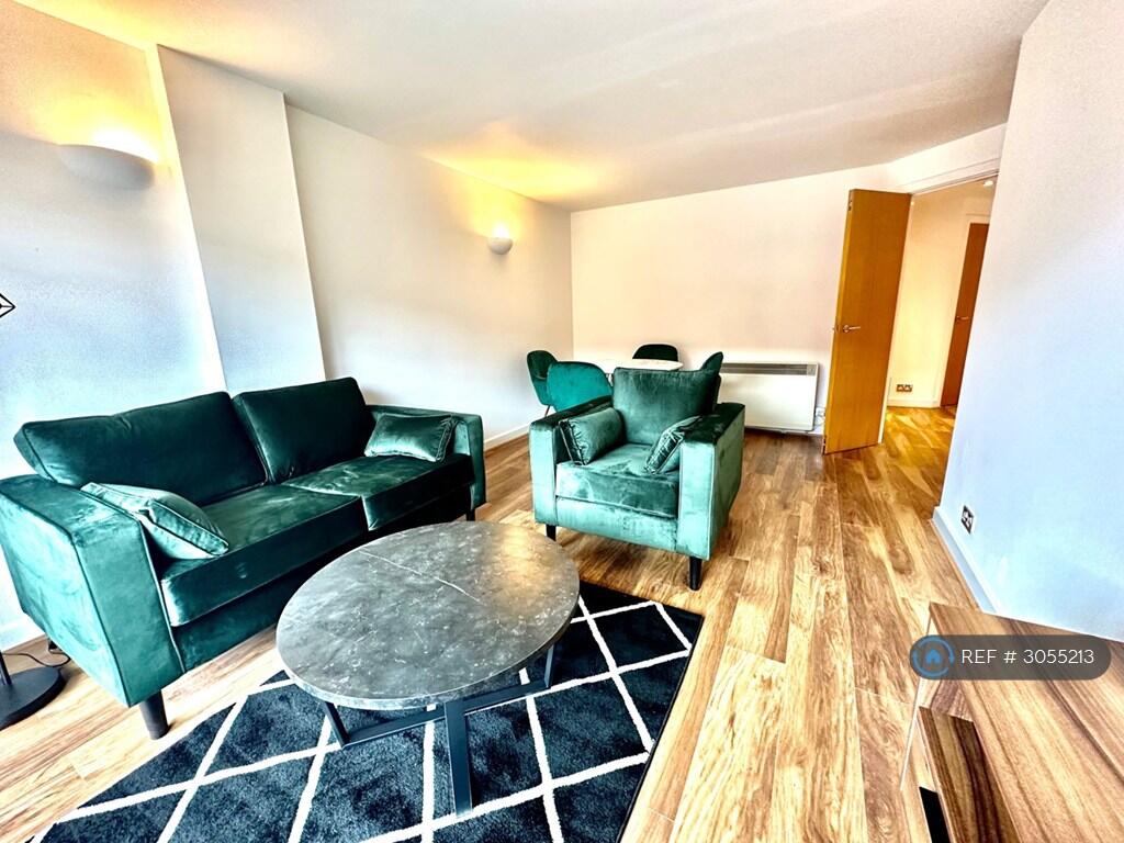 Main image of property: The Quays, Leeds, LS1