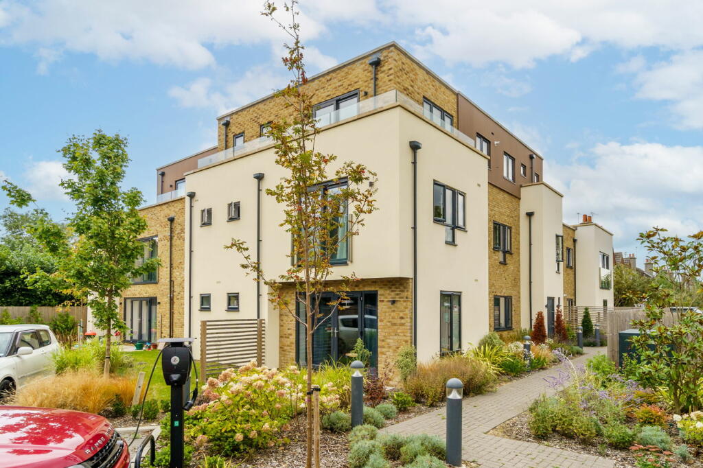 Main image of property: Old Farm Road, Guildford, GU1