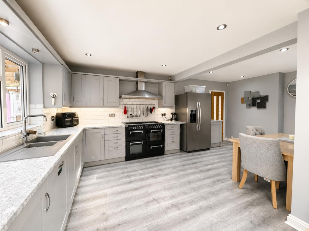 Sherwood Avenue, Kingsthorpe, Northampton NN2 - View 2