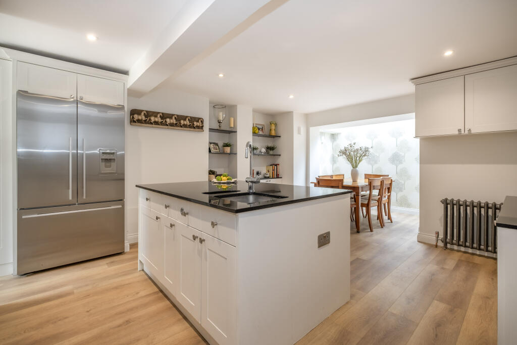 House in London - View 3