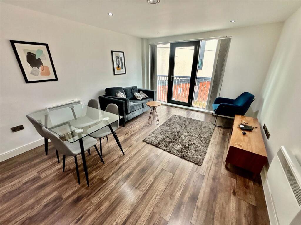 Apartment in Birmingham, Jewellery Quarter - View 3