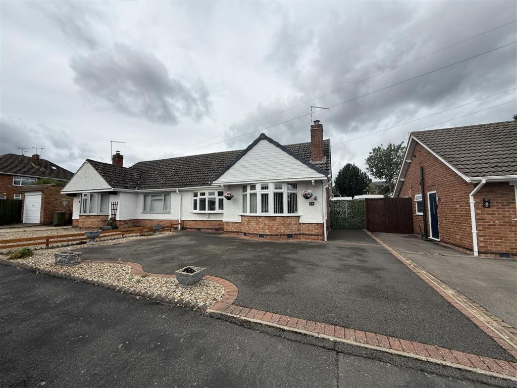 2-bed semi-detached on Sussex Road, Wigston, £260,000