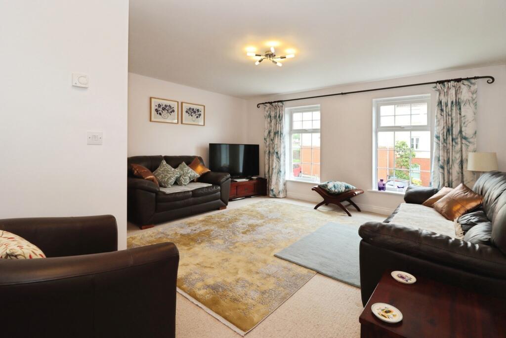 House in Thornbury, South Gloucestershire - View 3