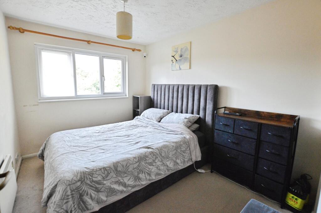 Apartment in St Albans - View 4
