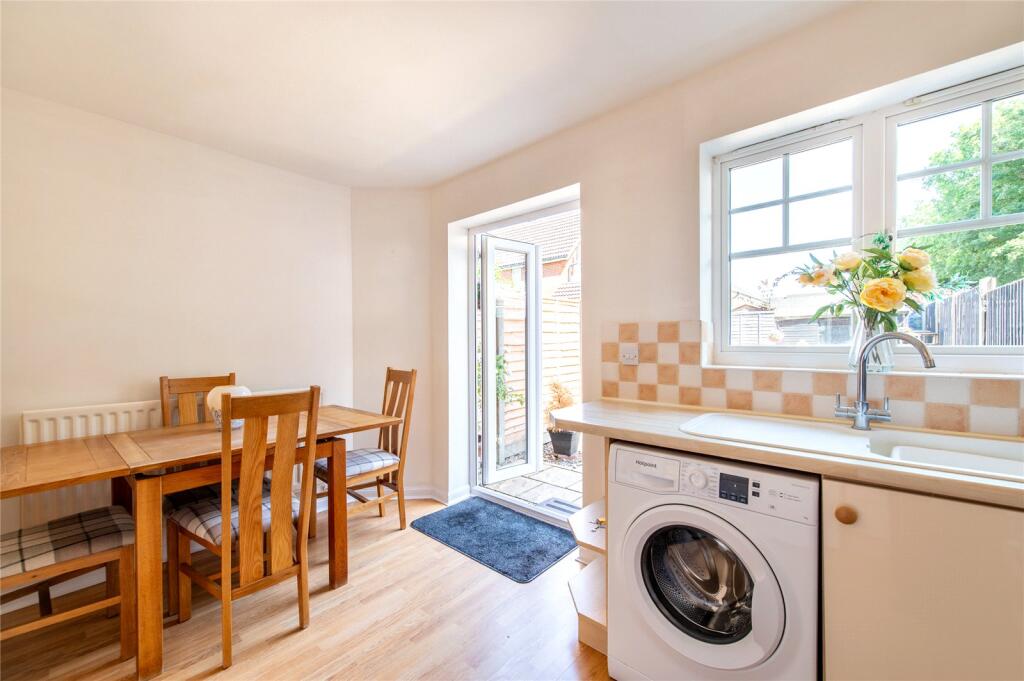 Stratford Drive, Maidstone, Kent, ME15 photo 4