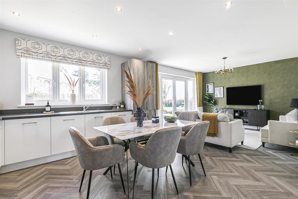 House in Waltham Cross, Goffs Oak - View 3