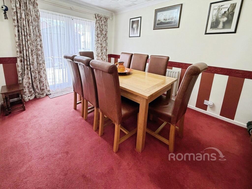 Mitcham Road, Camberley, Surrey photo 4