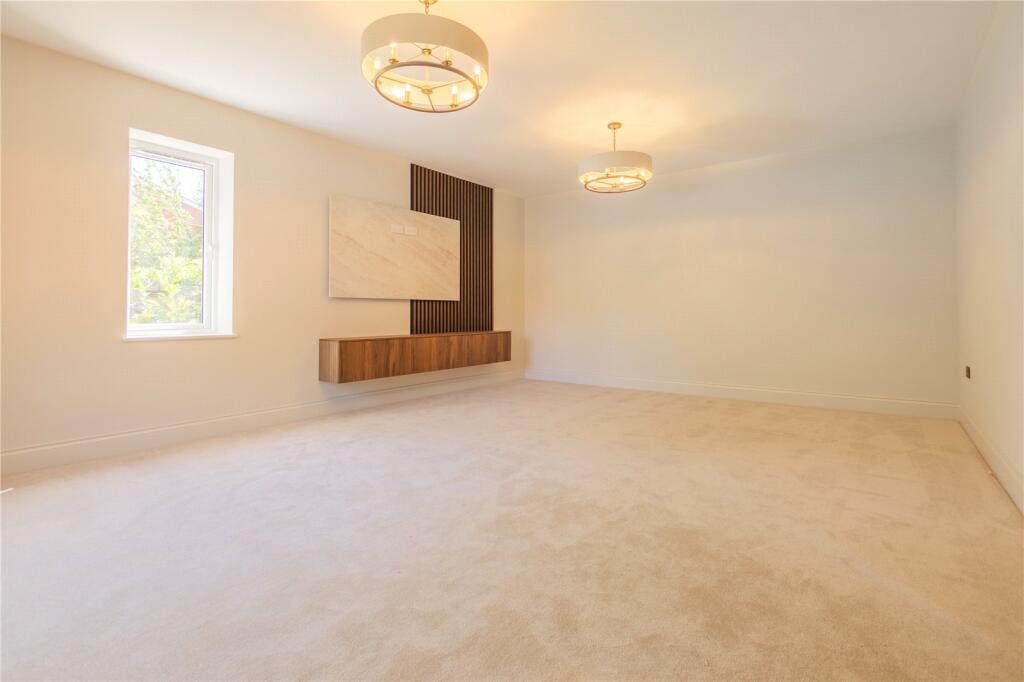 House in Rochdale, Greater Manchester - More