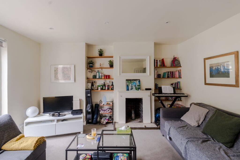 House in London - View 2