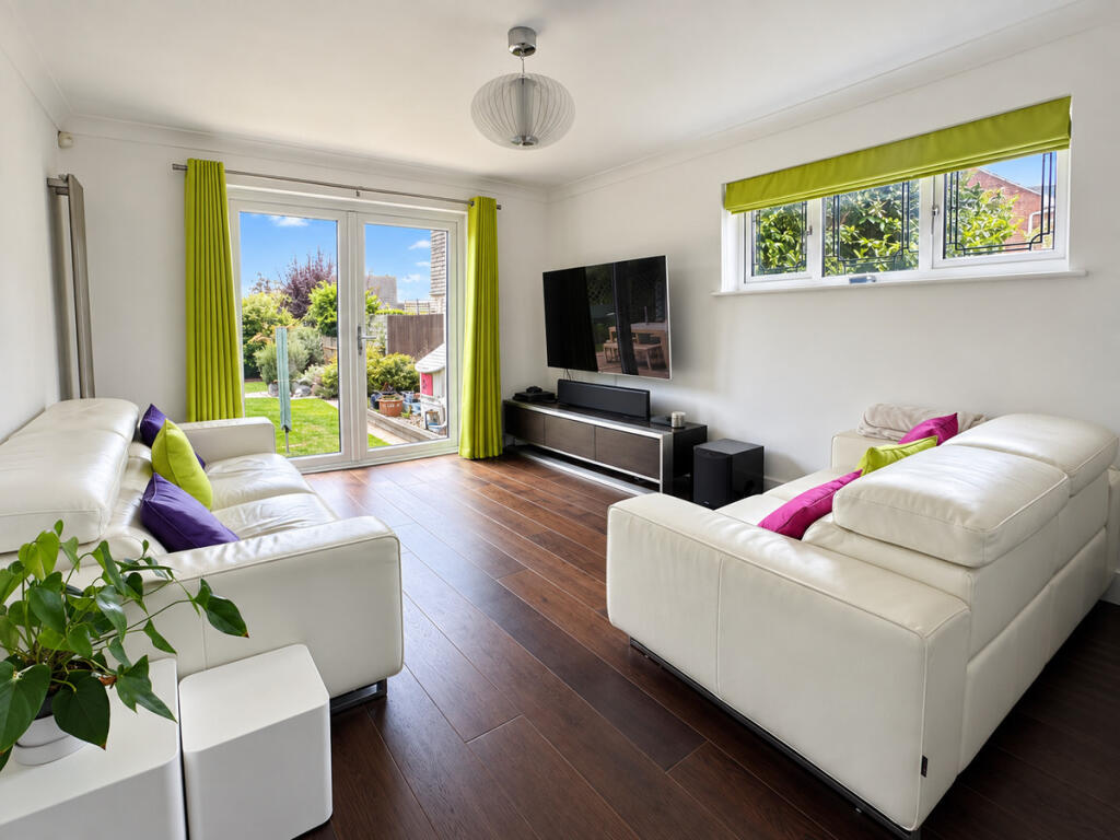 House in Rochford, Hawkwell - View 3