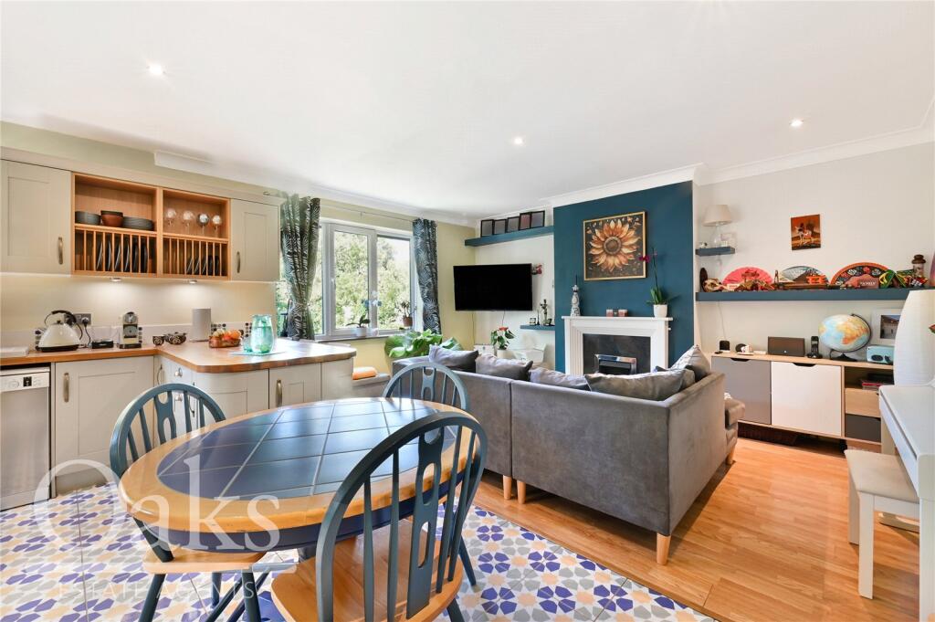 3-bed detached on Palace Road, Tulse Hill, £700,000