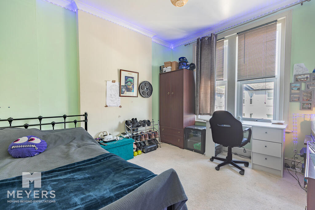 Apartment in Bournemouth, Charminster - View 3