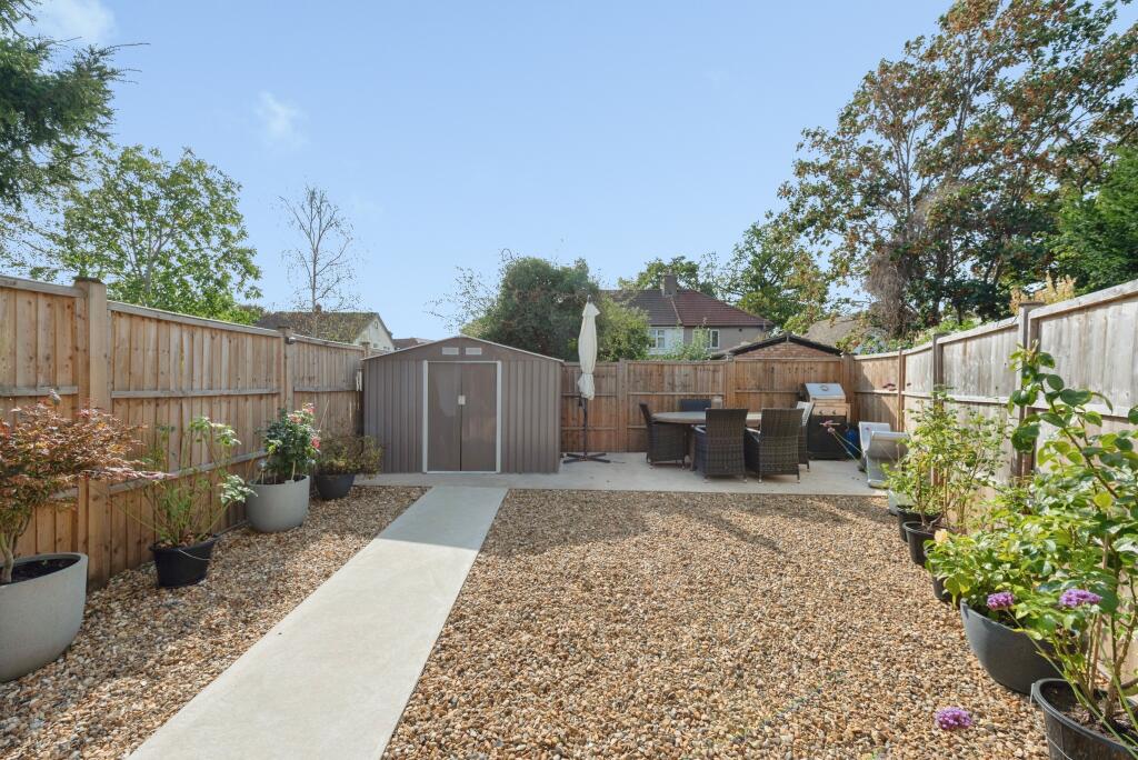 Apartment in London, Whitton - View 4