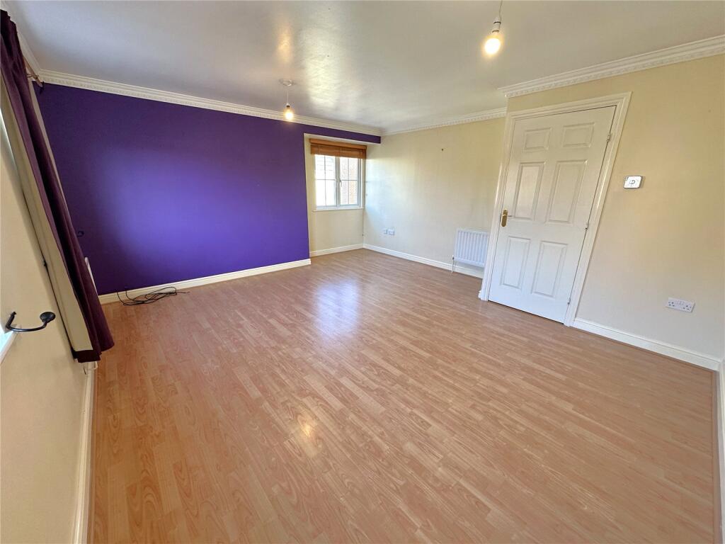 House in Eastbourne, Langney Point, Sovereign Harbour - More