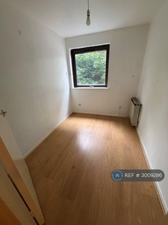 Apartment in London - View 2